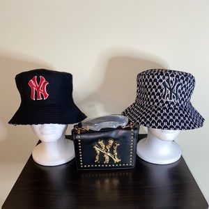 Ny bucket hat and Handbag